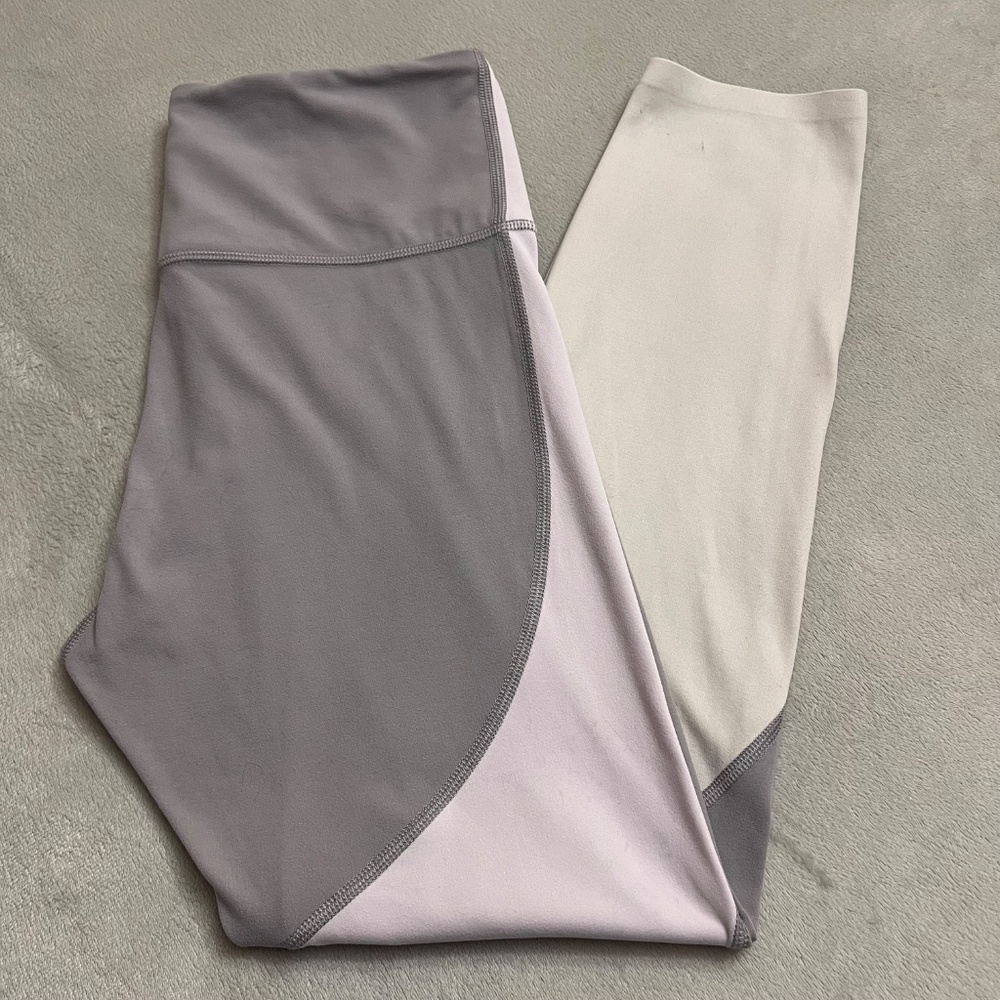 Athleta Women's Leggins Purple Gray Cream Workout Size M. /  MSRP $ 89.00
